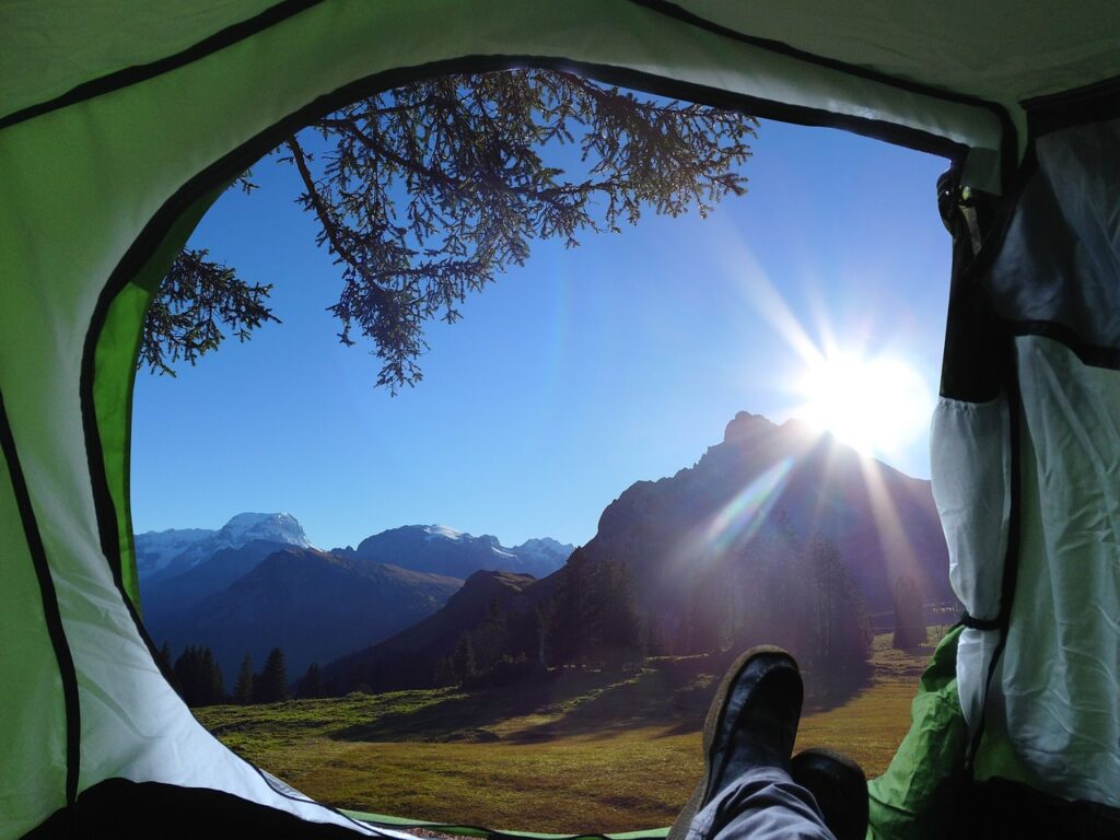 camp, camping, vacations-2445212.jpg