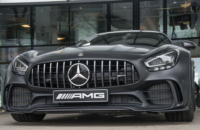 mercedes-4530972_640